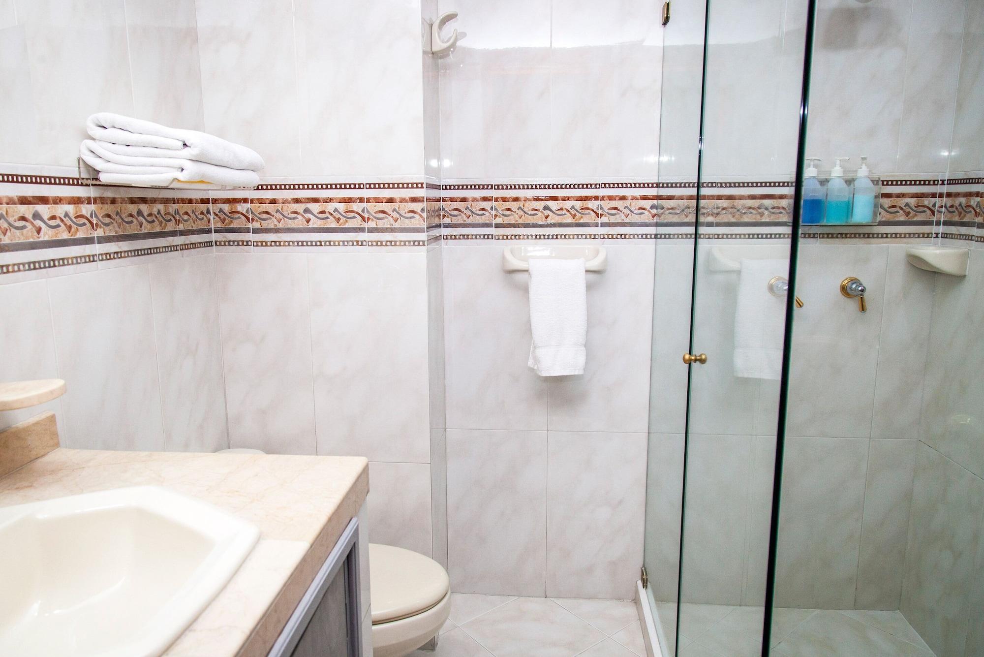 Hotel Casa Laureles Medellín Buitenkant foto