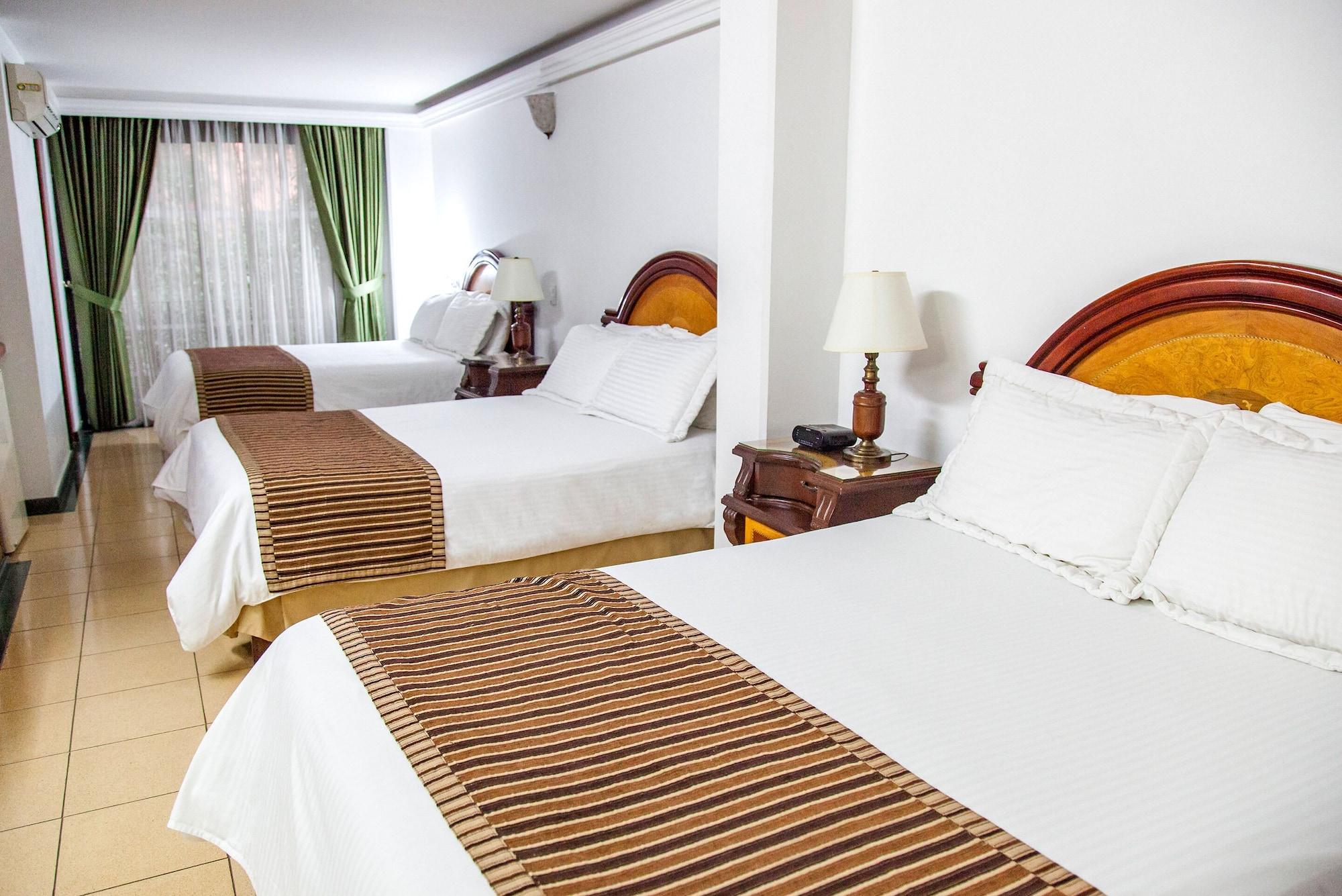 Hotel Casa Laureles Medellín Buitenkant foto