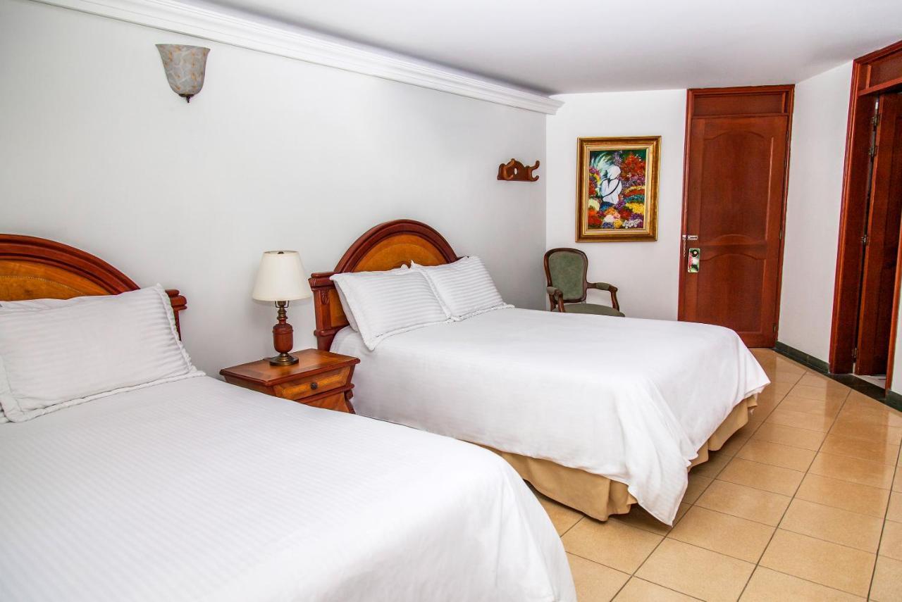 Hotel Casa Laureles Medellín Buitenkant foto