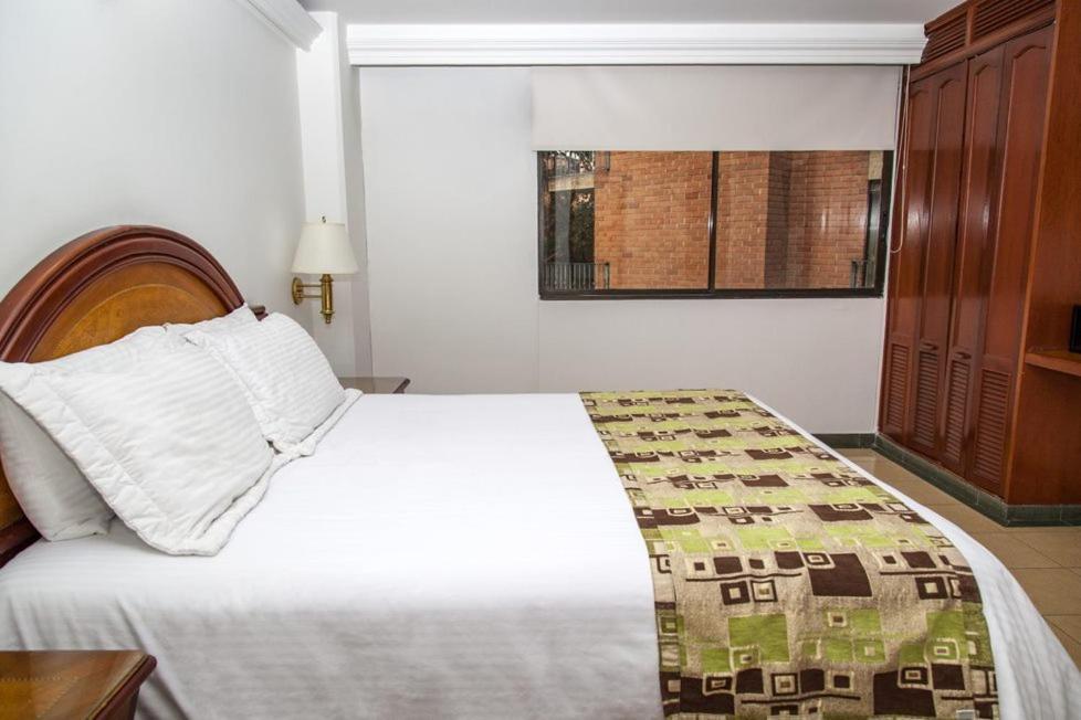 Hotel Casa Laureles Medellín Buitenkant foto