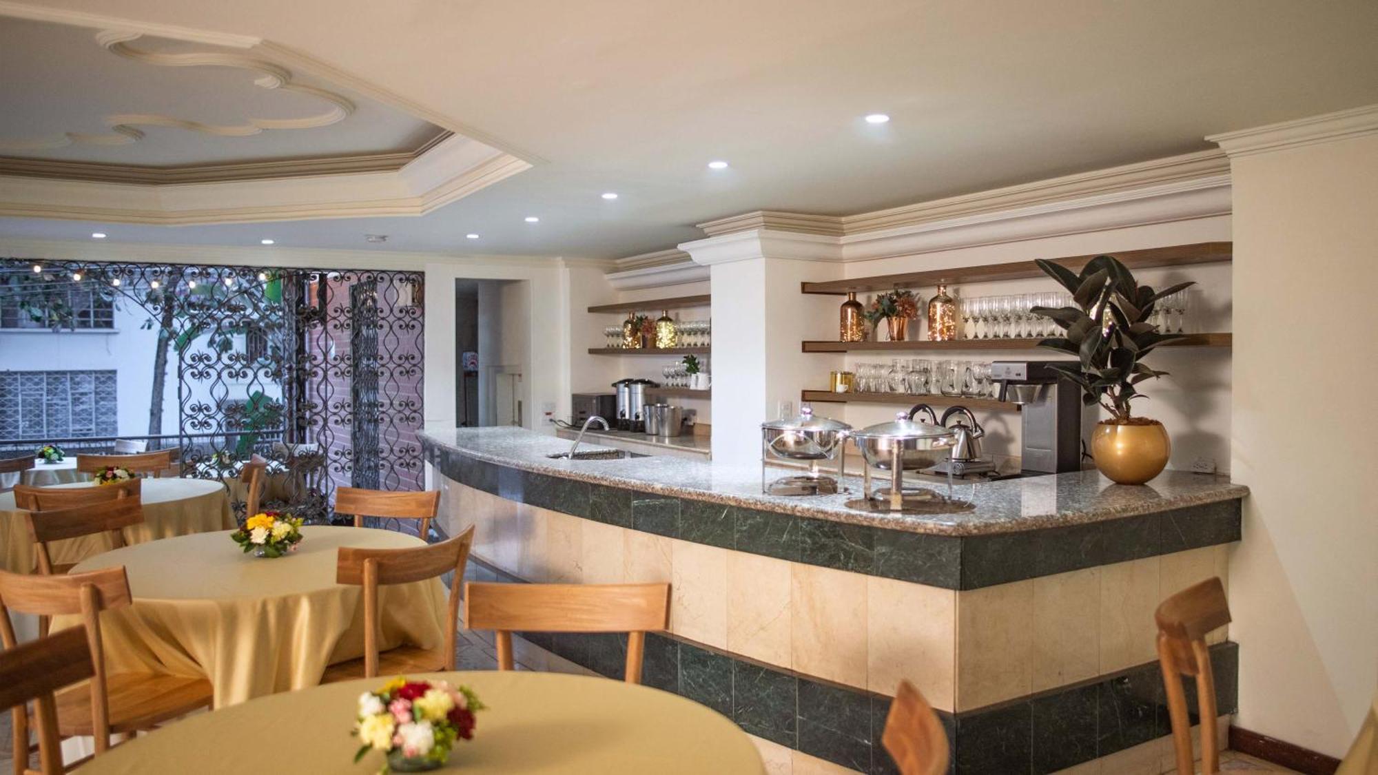Hotel Casa Laureles Medellín Buitenkant foto