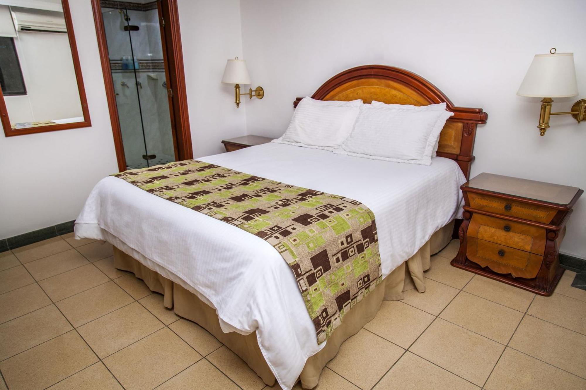 Hotel Casa Laureles Medellín Buitenkant foto