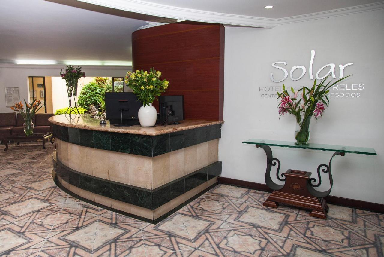 Hotel Casa Laureles Medellín Buitenkant foto